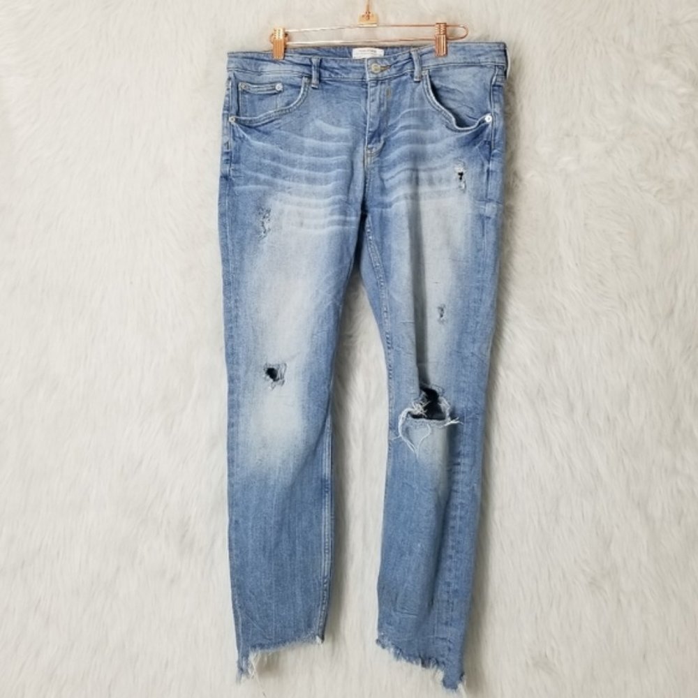 Zara Women Distressed Raw Hem Ankle Cropped Jeans